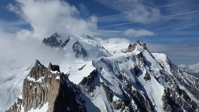 Spécialité Suisse : La Raclette, Histoire et Tradition