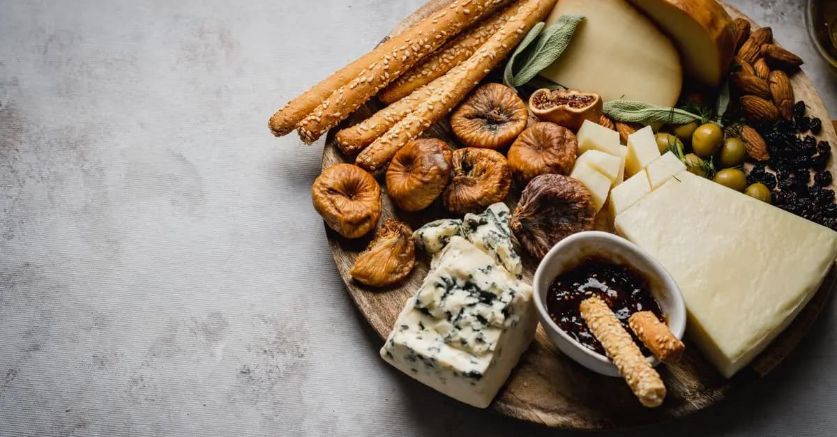 Le Guide des Fromages à Pâte Molle : Variétés, Dégustation et Accords