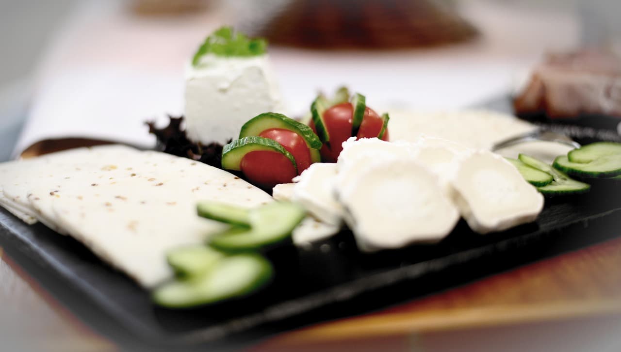 Les Accords Parfaits entre Fromage et Pain : Guide Complet